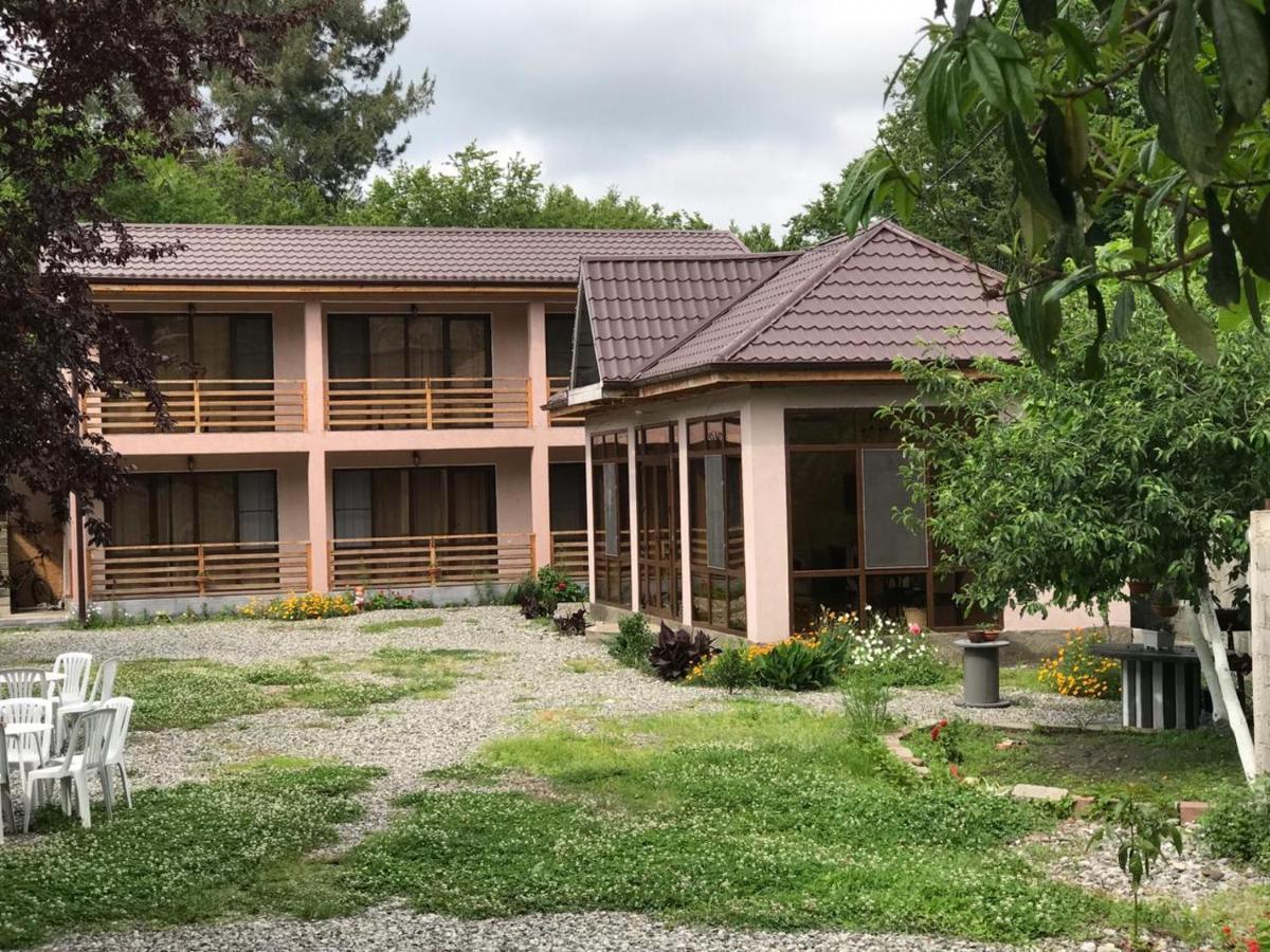 Гостевой Дом "Уют У Тумановых" Pizunda Exterior photo